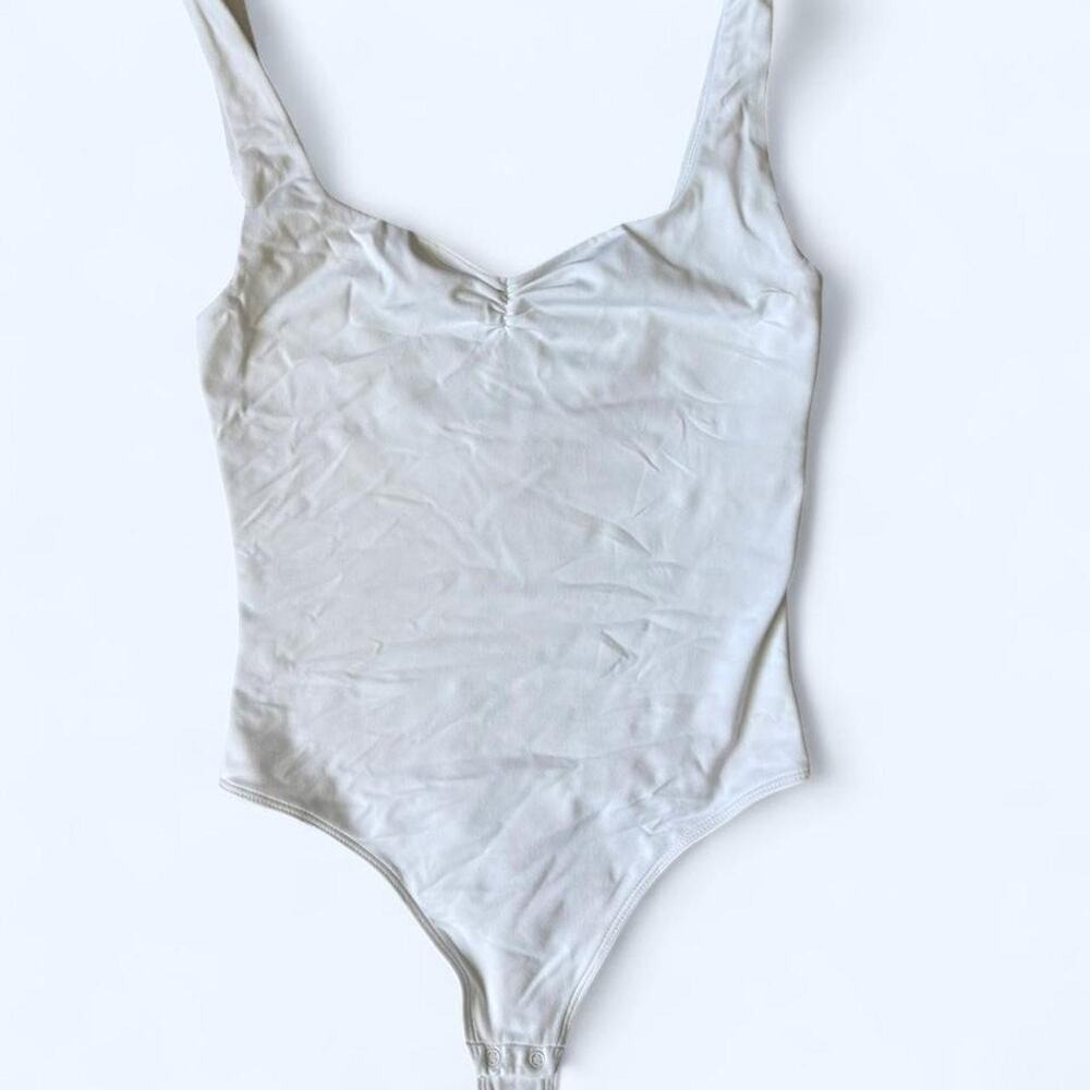 Aritzia Babaton white bodysuit sz S